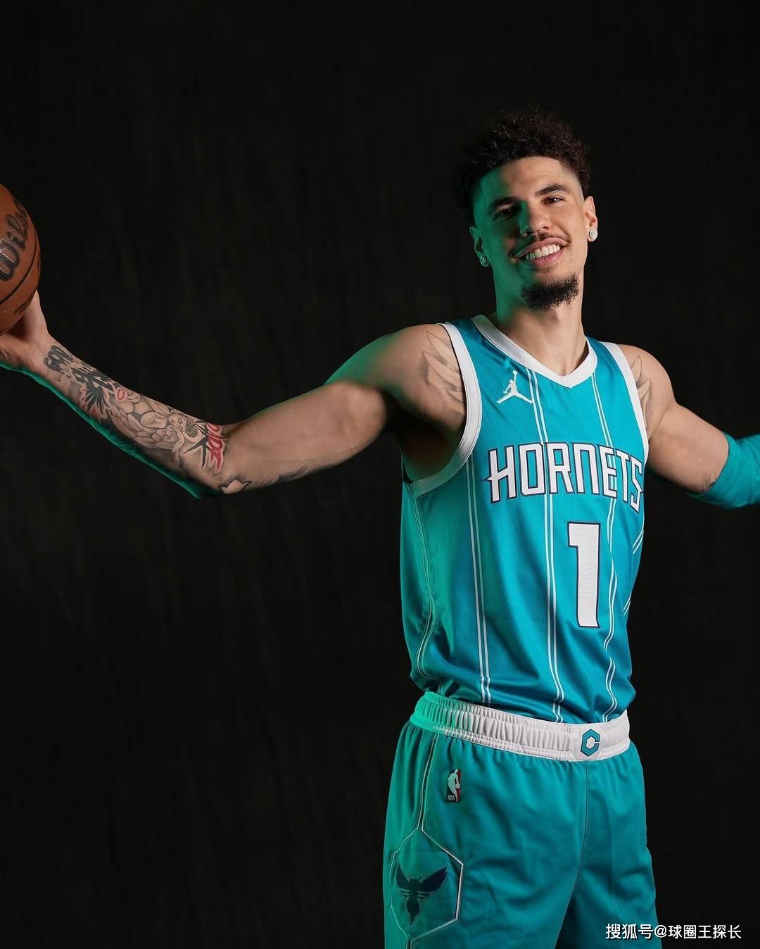 赛后夏洛特黄蜂调整名单以备全明星赛，队长鼓劲环节打磨，悬念犹存，赛季目标并未改变的简单介绍