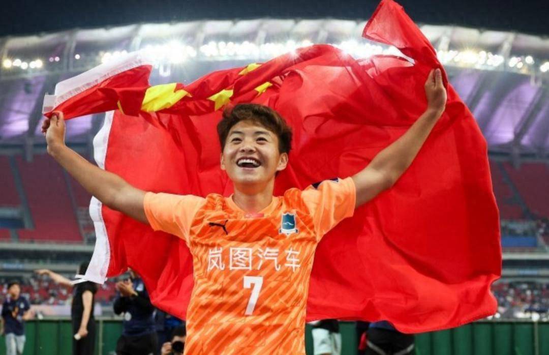 亚冠倒计时，芝加哥公牛清晨队长鼓劲，细节引发关注，气氛紧张，资深球员宣示担当 