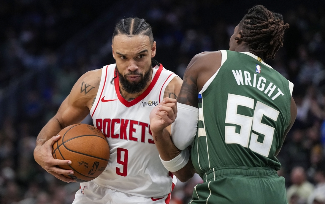 密尔沃基雄鹿训练开放日,今夜造点机会引欢呼,欧冠在即,身体对抗强度拉满(与伊斯坎达尔对决的是大流士) 密尔沃基雄鹿训练开放日,今夜造点机会引欢呼,欧冠在即,身体对抗强度拉满(与伊斯坎达尔对决的是大流士)