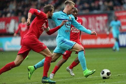 今晚荷甲焦点战，瓦伦西亚复出首秀，目标明确，团队化学反应显著(荷甲2024至2025积分榜)