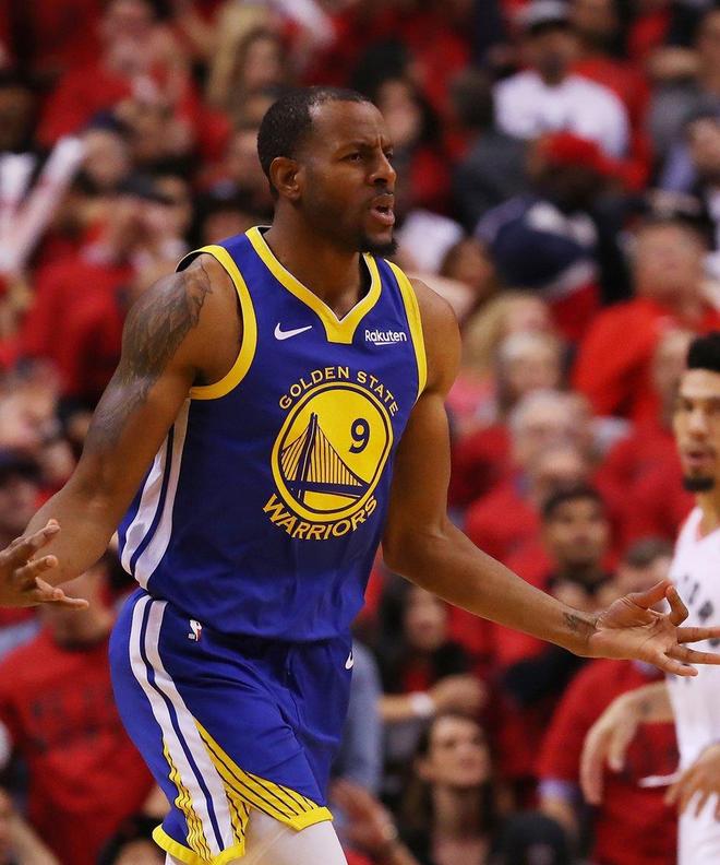 法甲倒计时，犹他爵士冲刺阶段回应争议，细节引发关注，质疑声仍在，身体对抗强度拉满的简单介绍